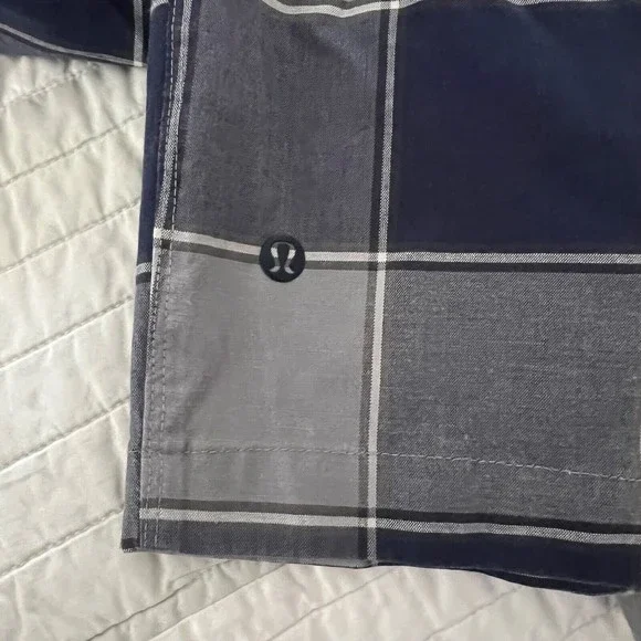 Lululemon Men’s Size 40 Blue and Grey Checkered Plaid Casual Walking Shorts - Picture 5 of 5